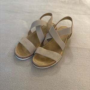 VJH Confort Taupe Elastic Cross Strap Low Wedge Sandals